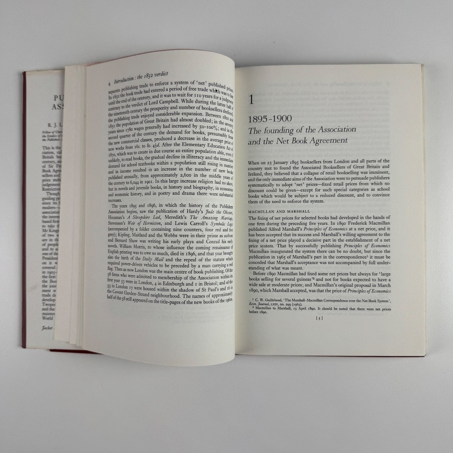 The Publishers Association 1896-1946 R.J.L. Kingsford Cambridge University Press, 1970