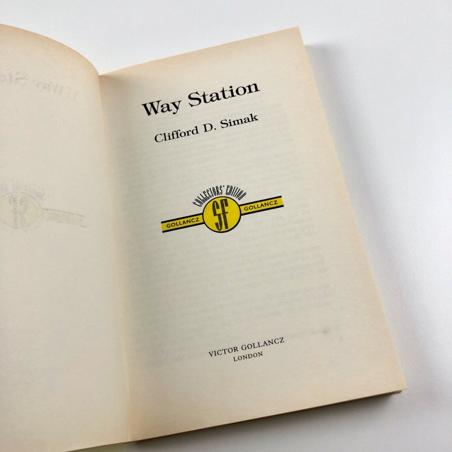 Way Station | Clifford D. Simak | Victor Gollancz, London 2000 – Collector’s edition