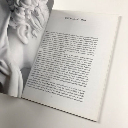 Return to Life. A new look at the portrait bust | Henry Moore Institute, National Portrait Gallery, London and Scottish National Portrait Gallery, Edinburgh 2001 | With essays by Malcolm Baker and John Gage