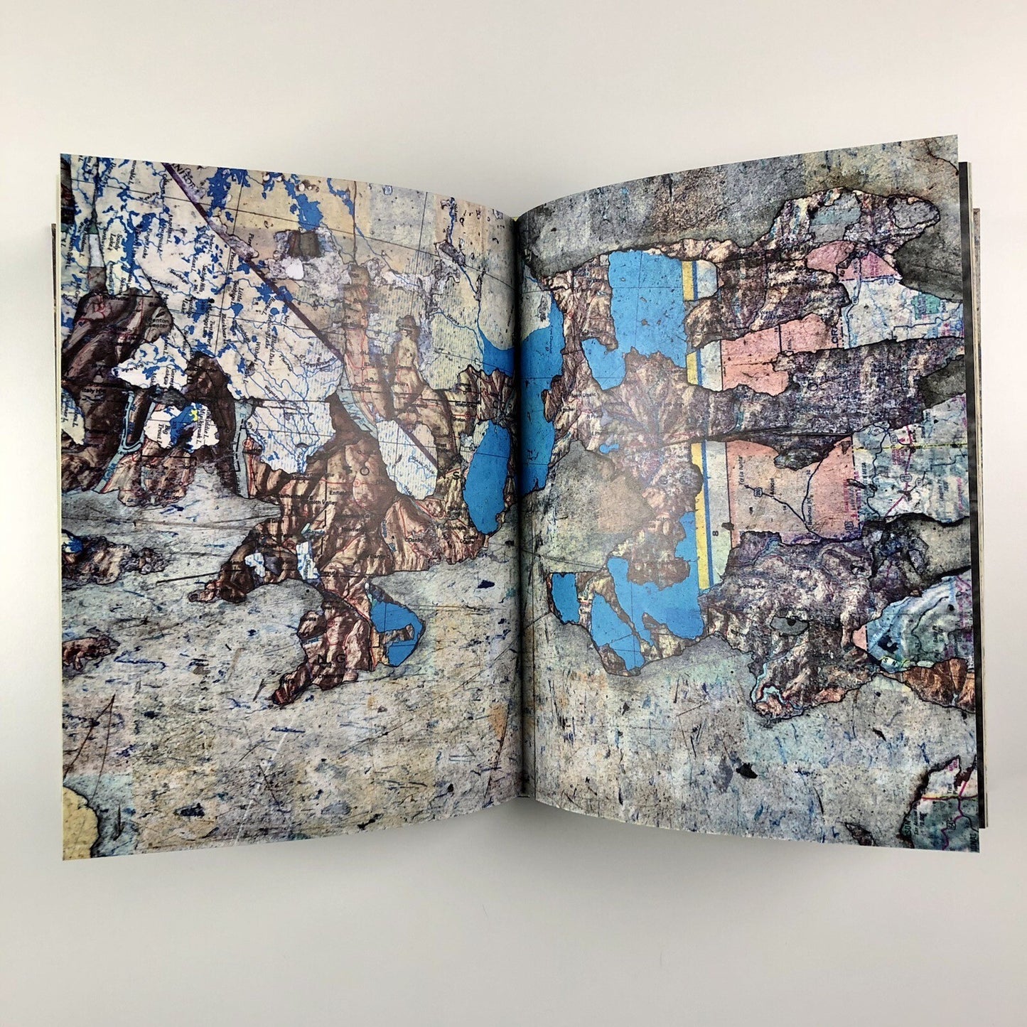 Helen Sear. Era of Solitude | Dewi Lewis Publishing, 2021