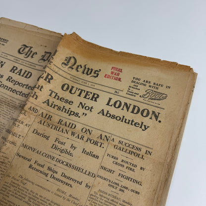 The Daily News newspaper ‘Zeppelin raid over outer London’ No 21599 1 June 1915. Final War Edition