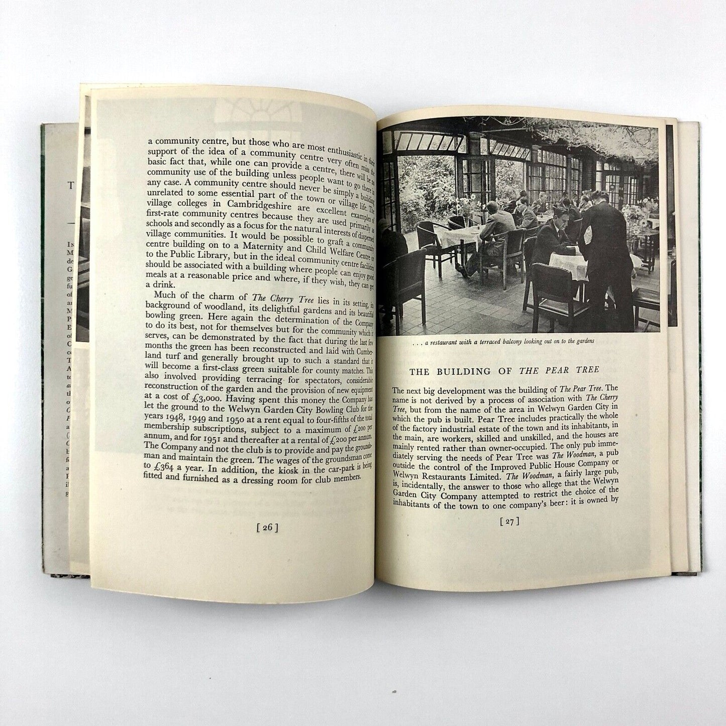The Inn and the Garden City | Elizabeth & Gilbert McAllister | B T Batsford, 1948