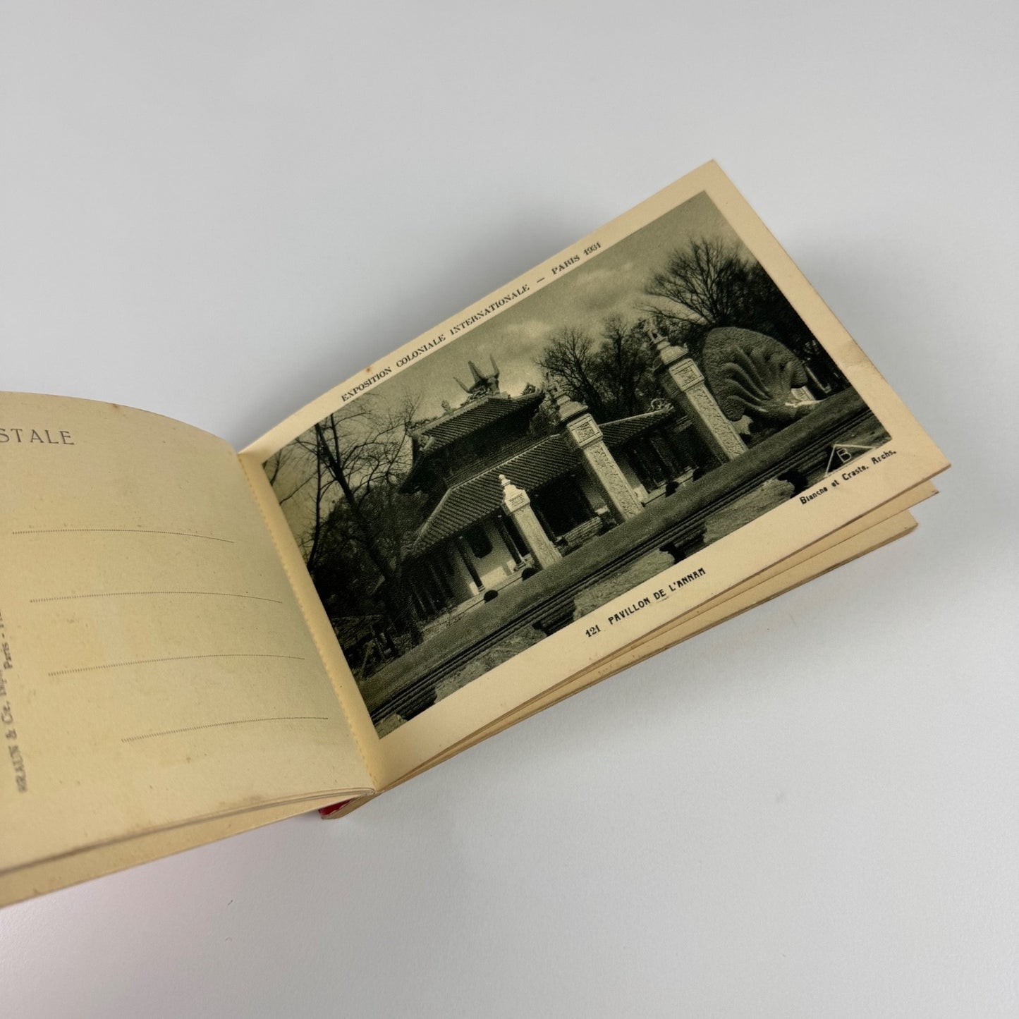 Souvenir 24 postcards. Exposition Coloniale Internationale, Paris, 1931 Promenade a Travers