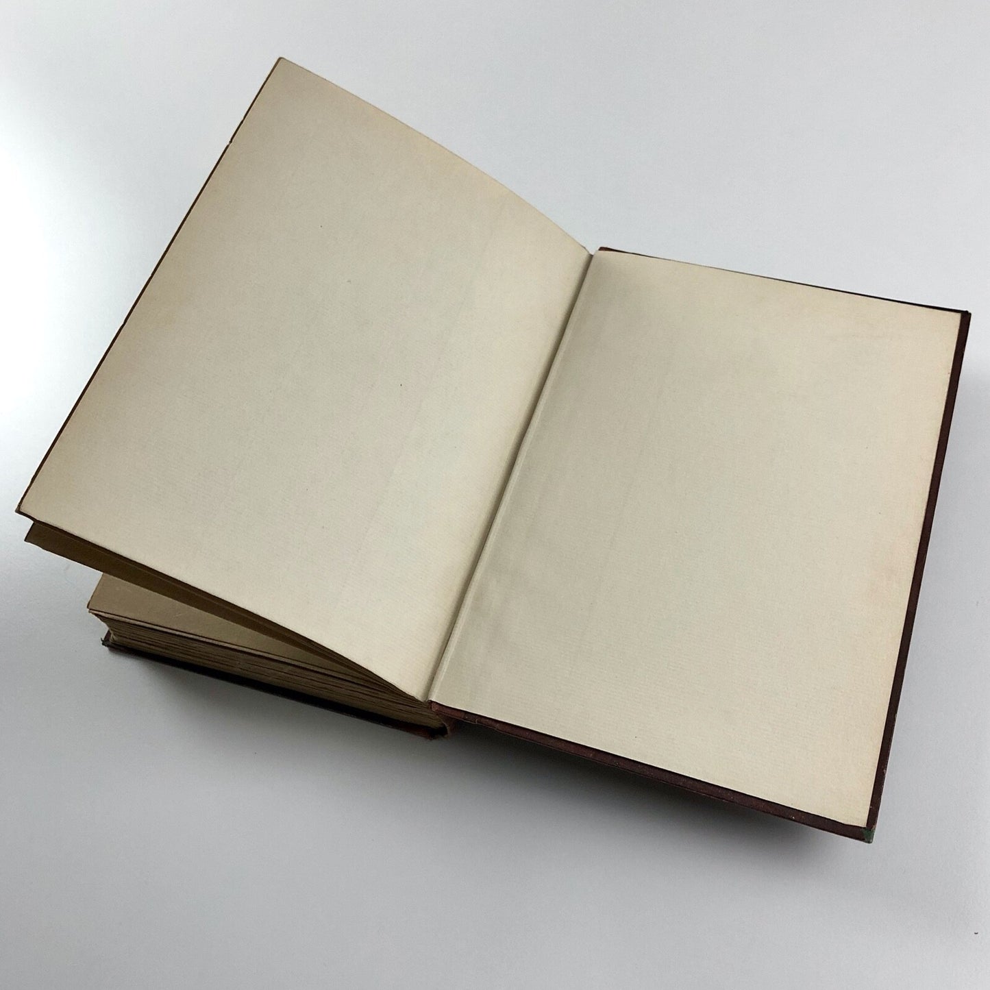 Plaisir de Bibliophile. Gazette trimestrielle des amateurs de livres modernes | 1925-1930 – 24 issues bound in six volumes