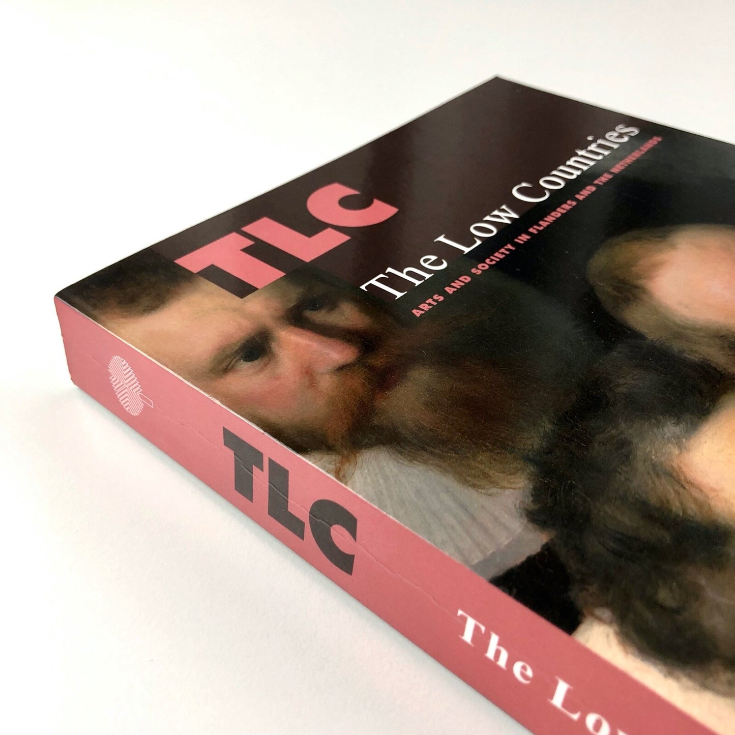 The Low Countries – Arts and Society in Flanders and the Netherlands | No 26, 2018 | Published by the Flemish-Dutch Cultural Institution Ons Erdeel vzw.