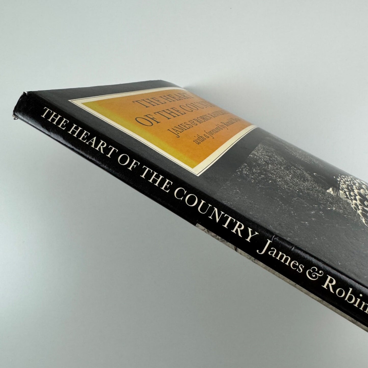Heart of the Country by James and Robin Ravilious. Foreword by Ronald Blythe | Scholar Press, 1980