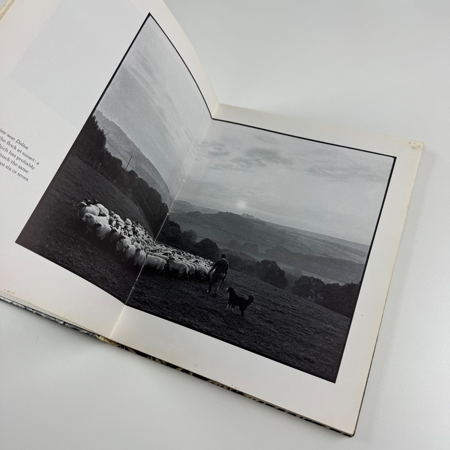 Heart of the Country by James and Robin Ravilious. Foreword by Ronald Blythe | Scholar Press, 1980