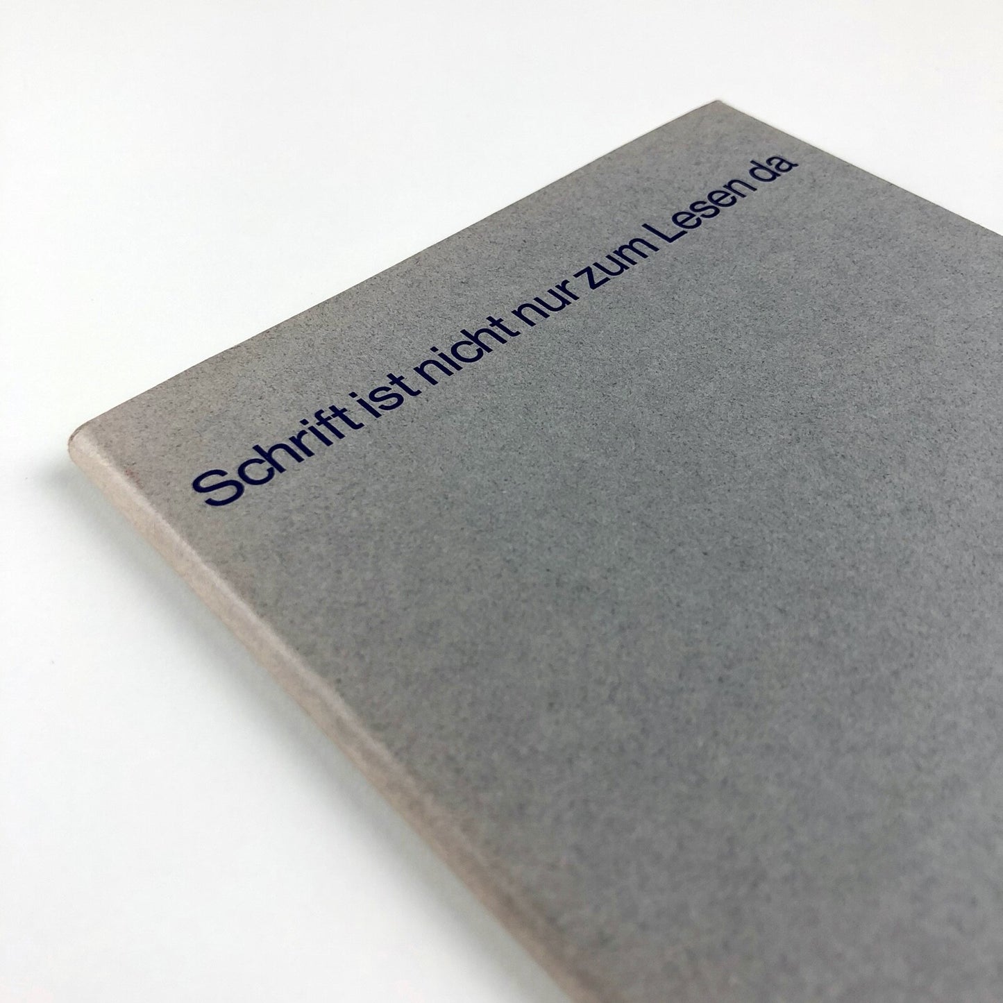 Schrift ist nicht nur zum Lesen da. Eine Studie über den Charakter der Schrift von Peter Willberg | D. Stempel AG, 1982 | Limited edition, numbered 77