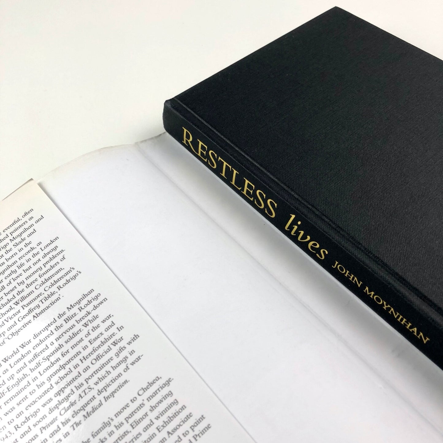 Restless Lives – the Bohemian world of Rodrigo & Elinor Moynihan by John Moynihan | Samson &amp; Company, 2002