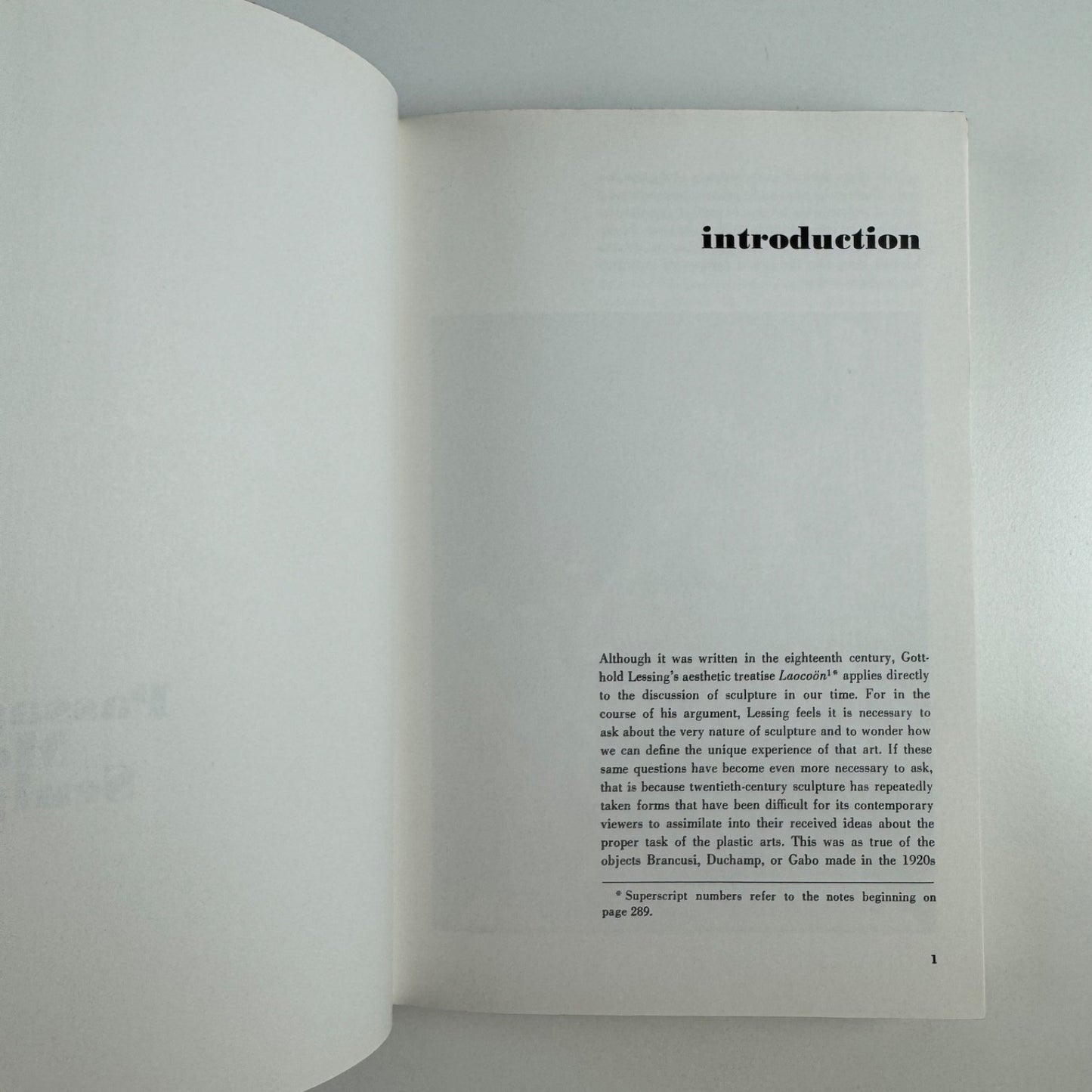 Passages in modern sculpture by Rosalind E. Krauss | Thames & Hudson, 1977