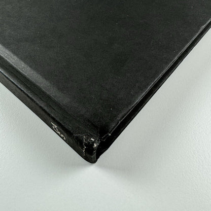 Luc Tuymans. Display | Helsinki Kunsthalle and Centro de Arte de Salamanca | 2003-04 exhibition catalogue