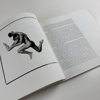 Breaking Bounds. The Dance Photography of Lois Greenfield by William A. Ewing | Thames & Hudson, 1992