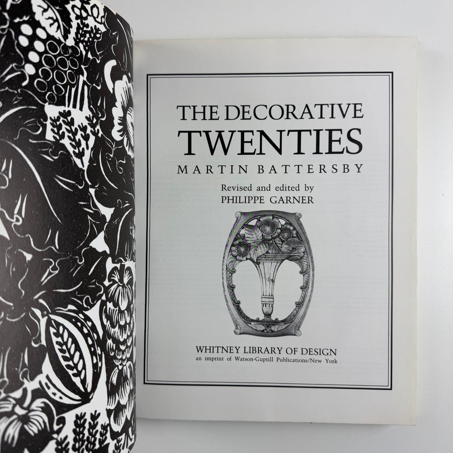 The Decorative Twenties by Martin Battersby | Whitney Press, 1988 revised edition