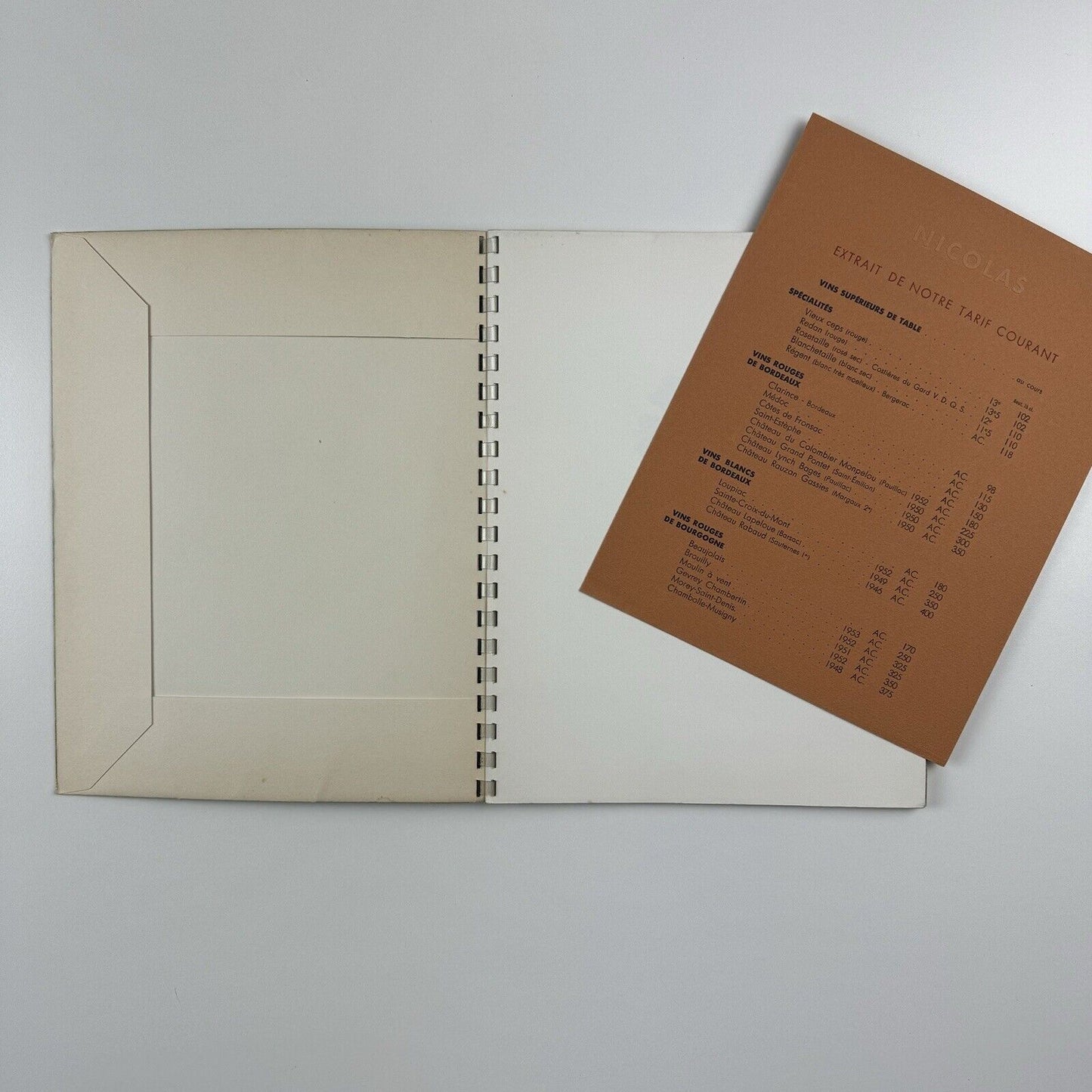 Établissements Nicolas: Maison Fondee En 1822 | Published by Societe Anonyme Au Capitale, 1955 edition | design by Alfred Latour | Draeger, 1955