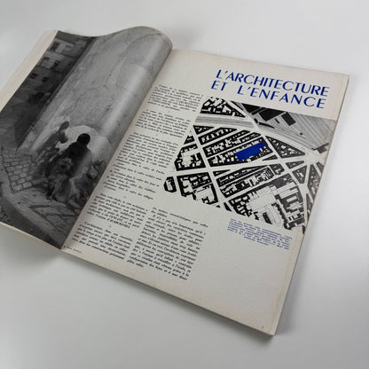 L'architecture d’aujourd’hui. L’architecture et l’enfance. No. 25, August 1949 | Ascoral des Jeaunes. Le Corbusier connection
