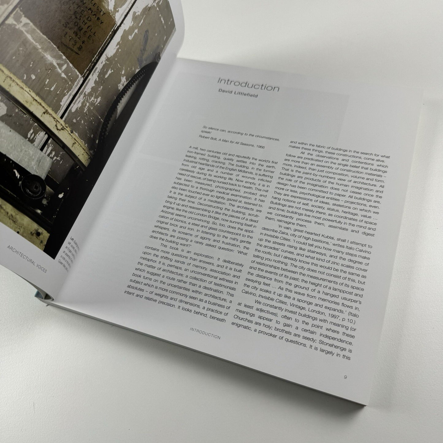 Architectural Voices. Listening to Old Buildings by David Littlefield & Saskia Lewis | John Wiley, 2007