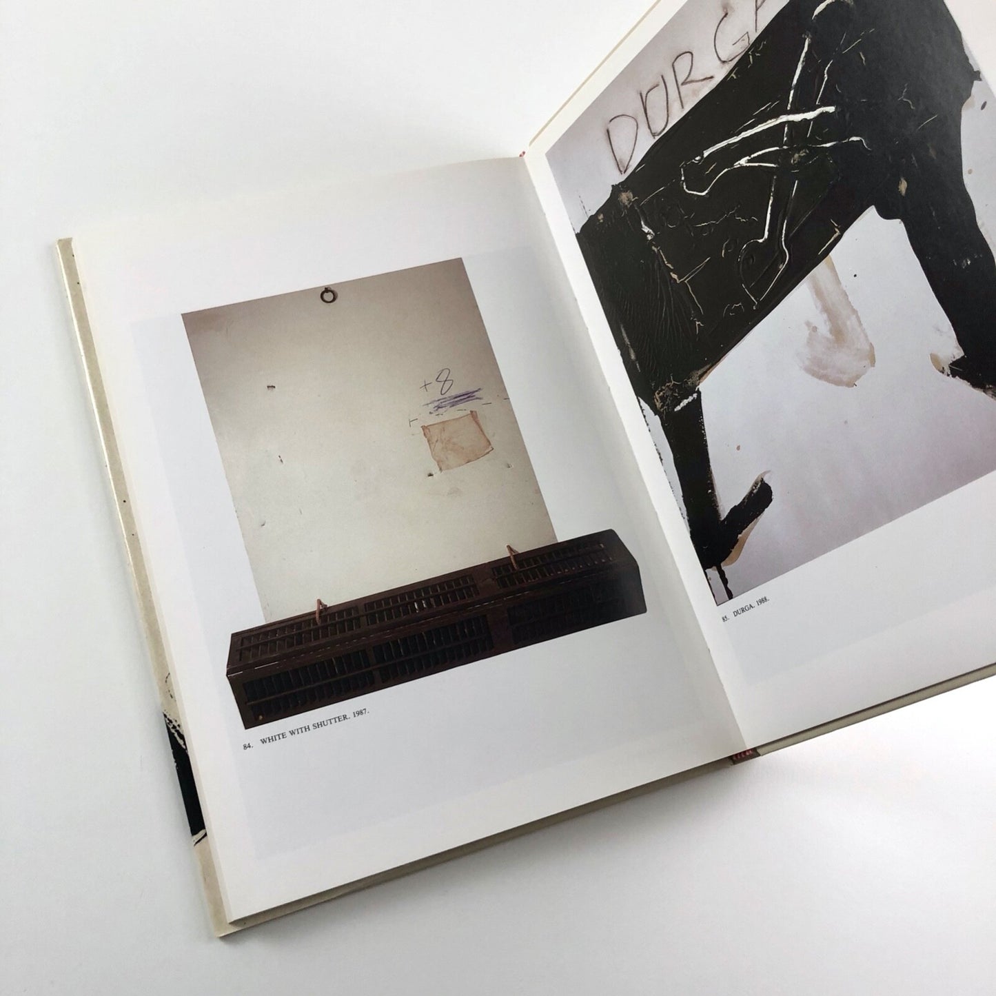 Tàpies by Victoria Combalia Dexeus | Ediciones Polígrafa, 1990 catalogue