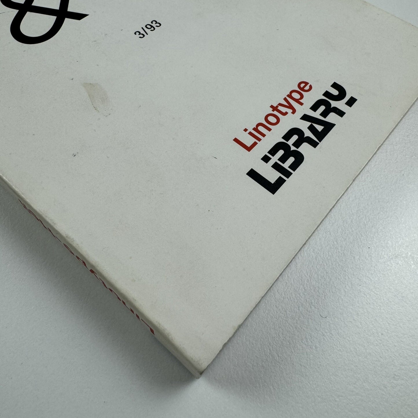 Linotype-Hell | Type overview – PostScript Typefaces for Electronic Publishing, 1993 booklet