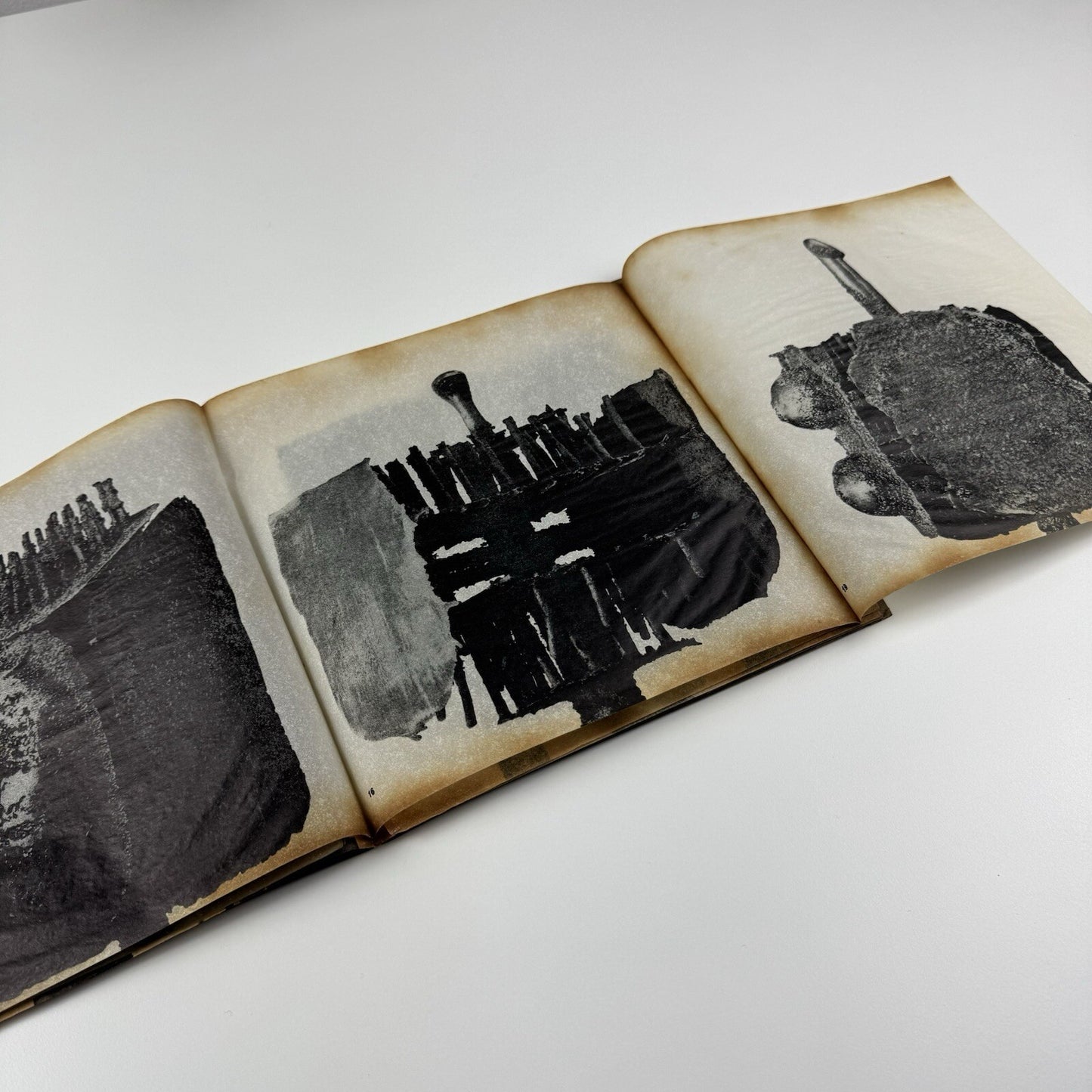 Tajiri Sculpture | Hamilton Galleries, London 1964 catalogue | Text by Patrick Waldberg