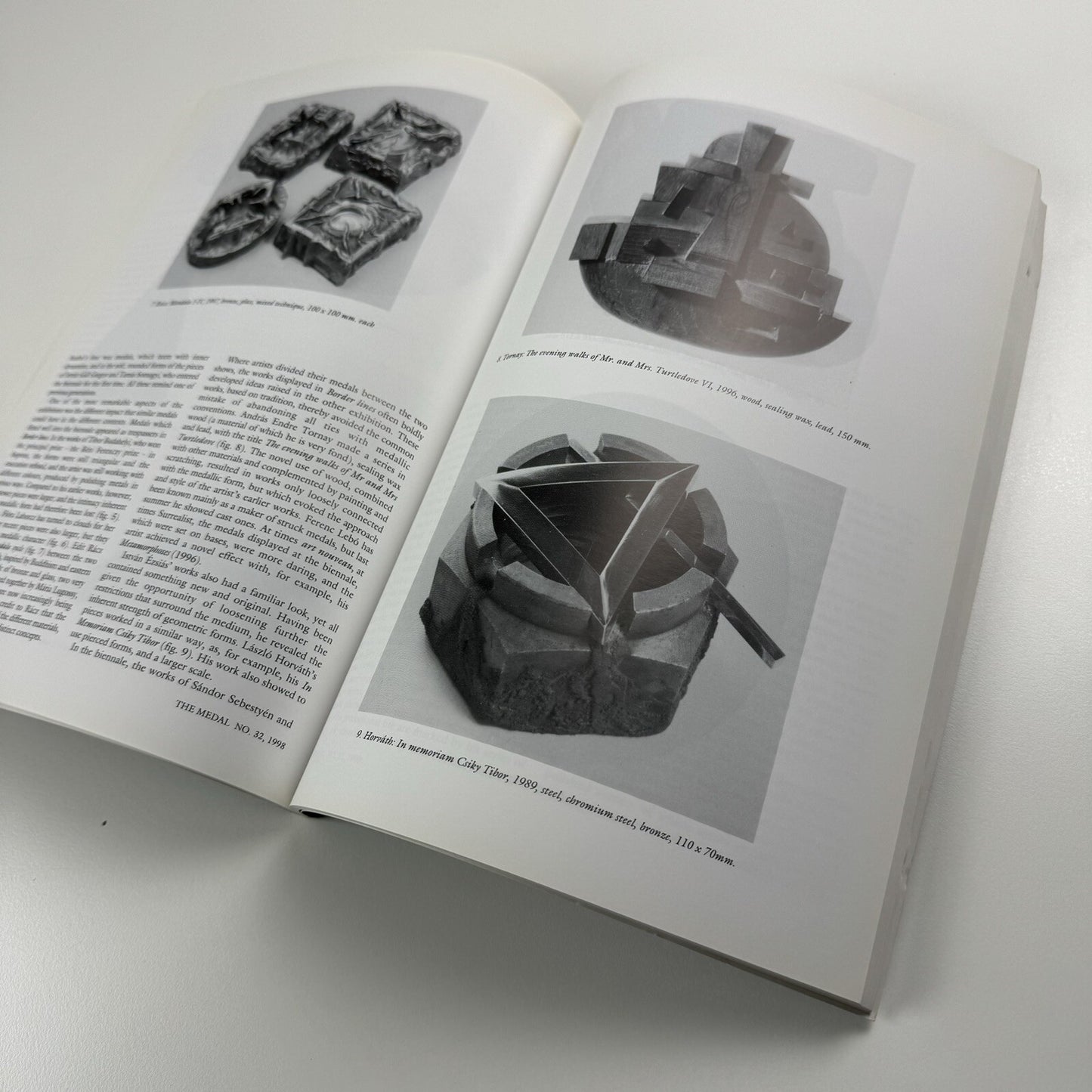 The Medal. British Art Medal Society | BAMS journal | Issue No. 32, Spring 1998