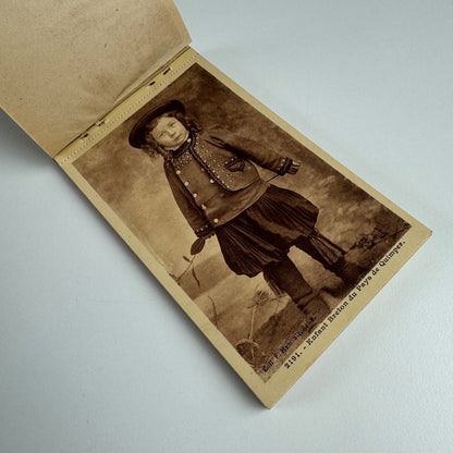 Small booklet/souvenir with twenty postcards 'Costumes Bretons' Bretony | Editions E. Hamonic
