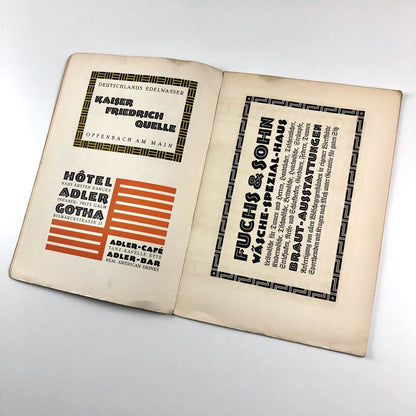 Messe Grotesk Lichter Schnitt. Actiongesellschaft für Schriftgiesserei und Maschinenbau Offenbach Am Main type specimen booklet | design by Albert Auspurg c.1927