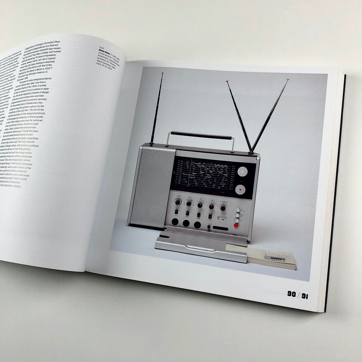 Cold War Modern: Design 1945–1970 | David Crowley and Jane Pavitt | V&A, 2008