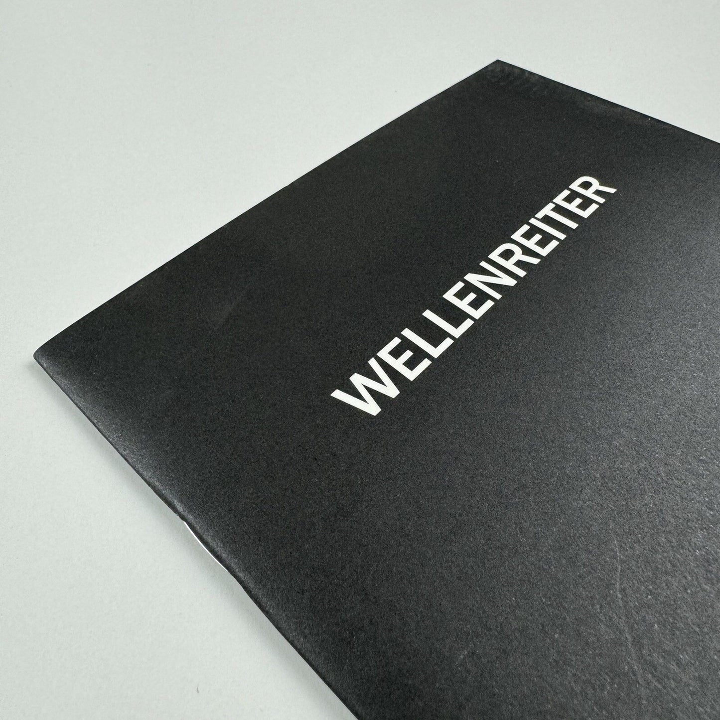 Wellenreiter | Daniel Blau, Munich 2019 – small leaflet