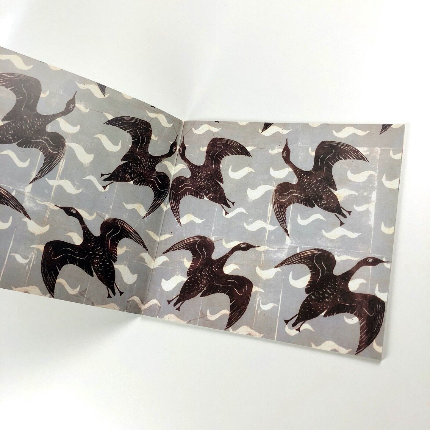 A Vital Simplicity. Four generations of the Nicholson Family | introduction by Frances Spalding | Caroline Wiseman, 2004