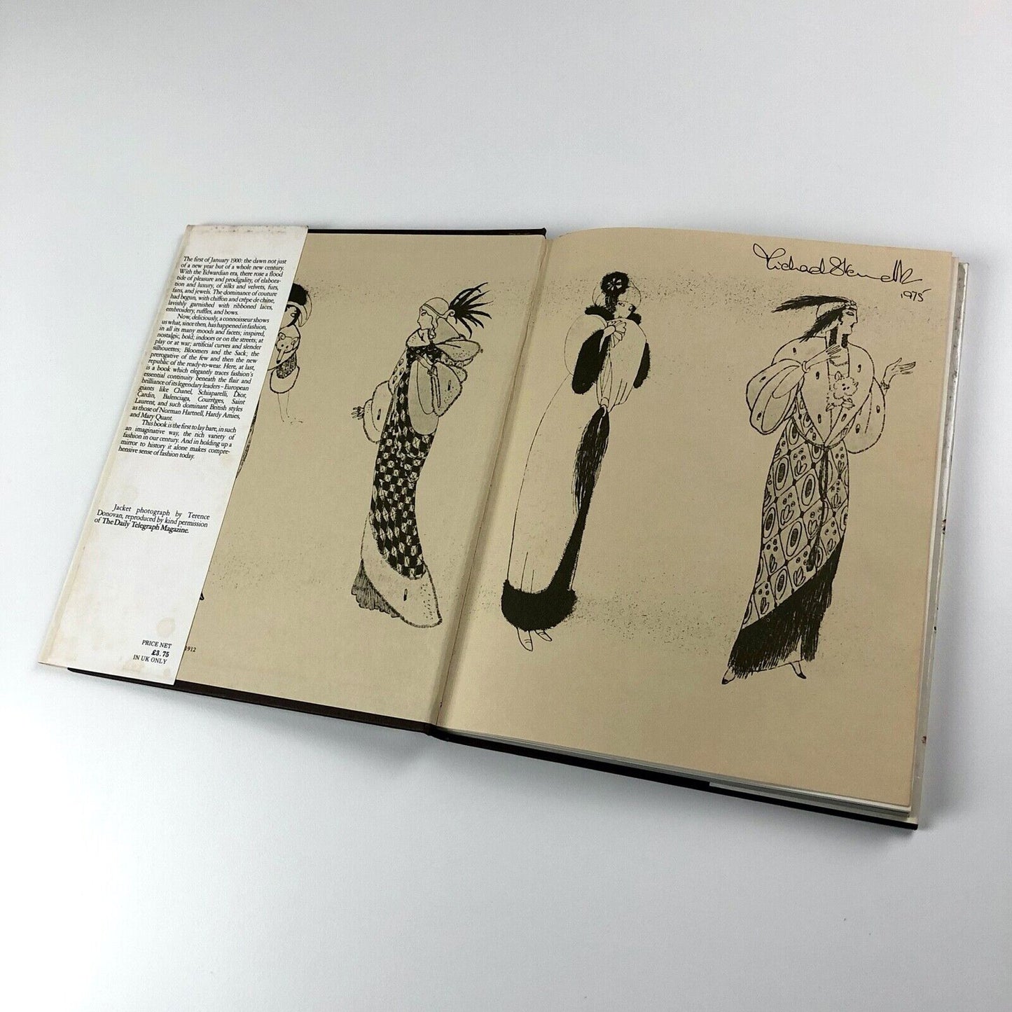 20th Century Fashion: A Scrapbook - 1900 to Today | Ernestine Carter, 1975 | ex-libris Michael Stennett