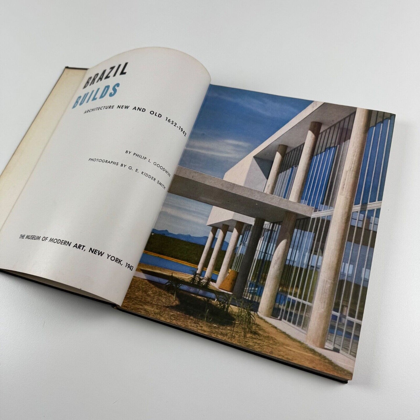 Brazil Builds Architecture New and Old 1652-1942 / Construção Brasileira: Arquitetura Moderna e Antiga 1652-1942 by Philip Lippincott Goodwin | MoMA, New York, 2nd revised edition 1943