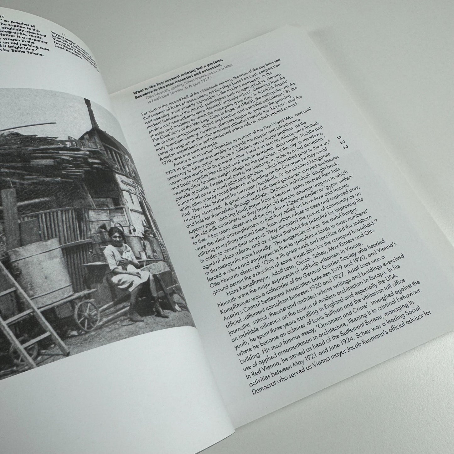 Otto Neurath. The Language of the Global Polis Nader Vossoughian NAi 2007