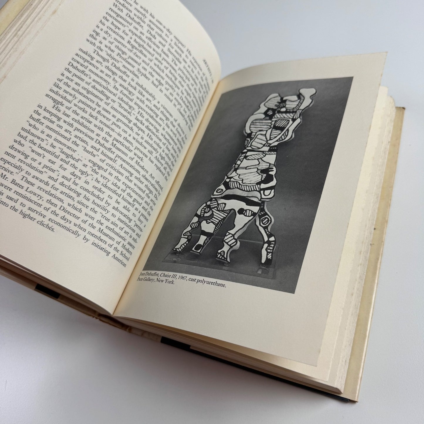 The De-definition of Art. Action Art to Pop to Earthworks by Harold Rosenberg | Secker & Warburg, 1972