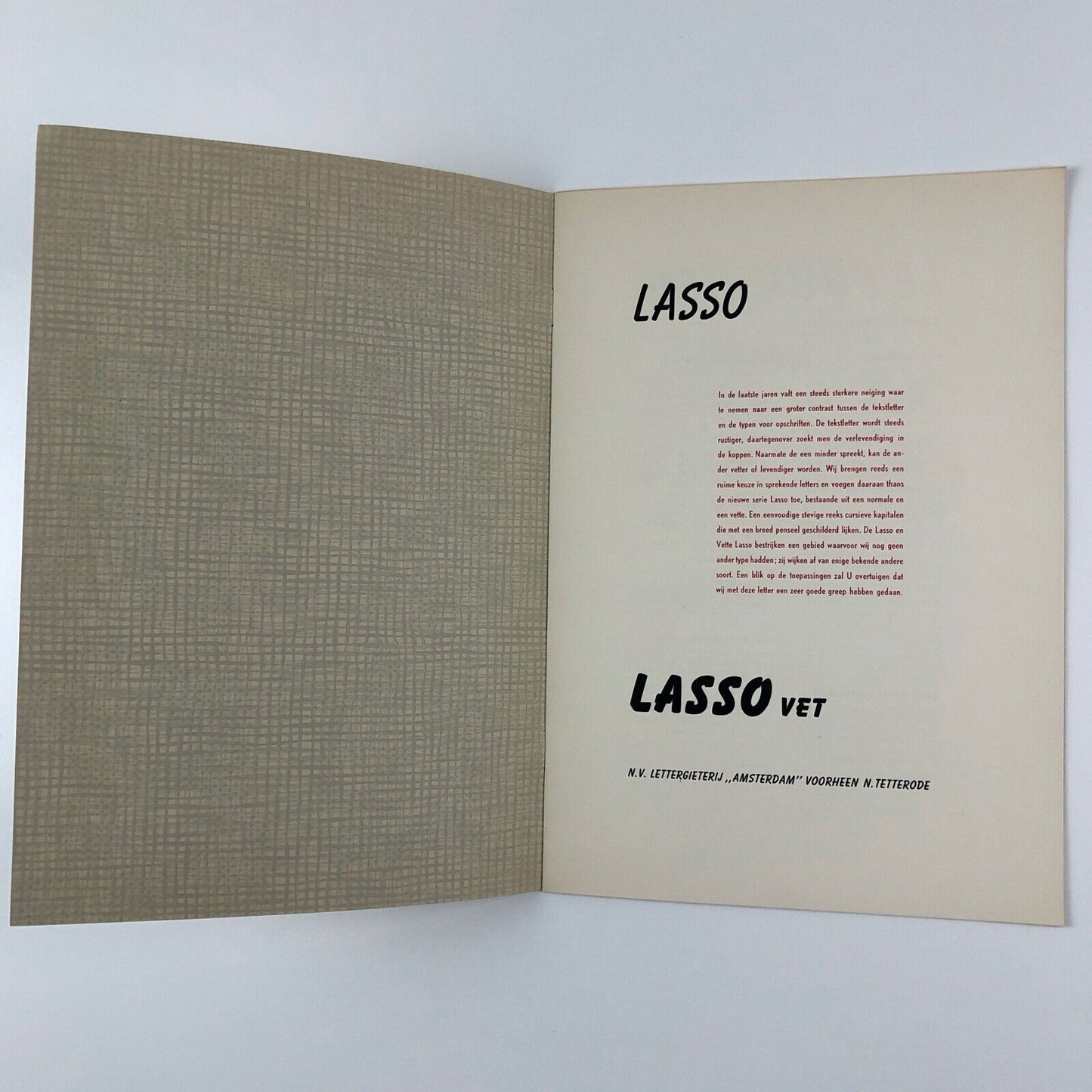 Lasso / Lasso Vet type specimen booklet | N. V. Lettergieterij, Amsterdam 1952