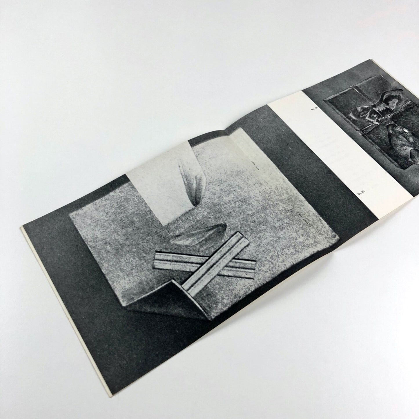 Gavin Robson – retrospective exhibition | Nottingham University Art Gallery card, 1977