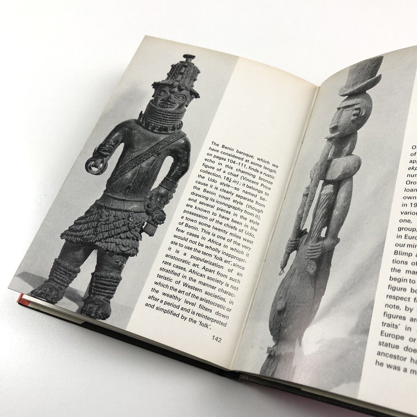African sculpture. An anthology by William Fagg and Margaret Plass | Dutton Vista Picturebook, 1964
