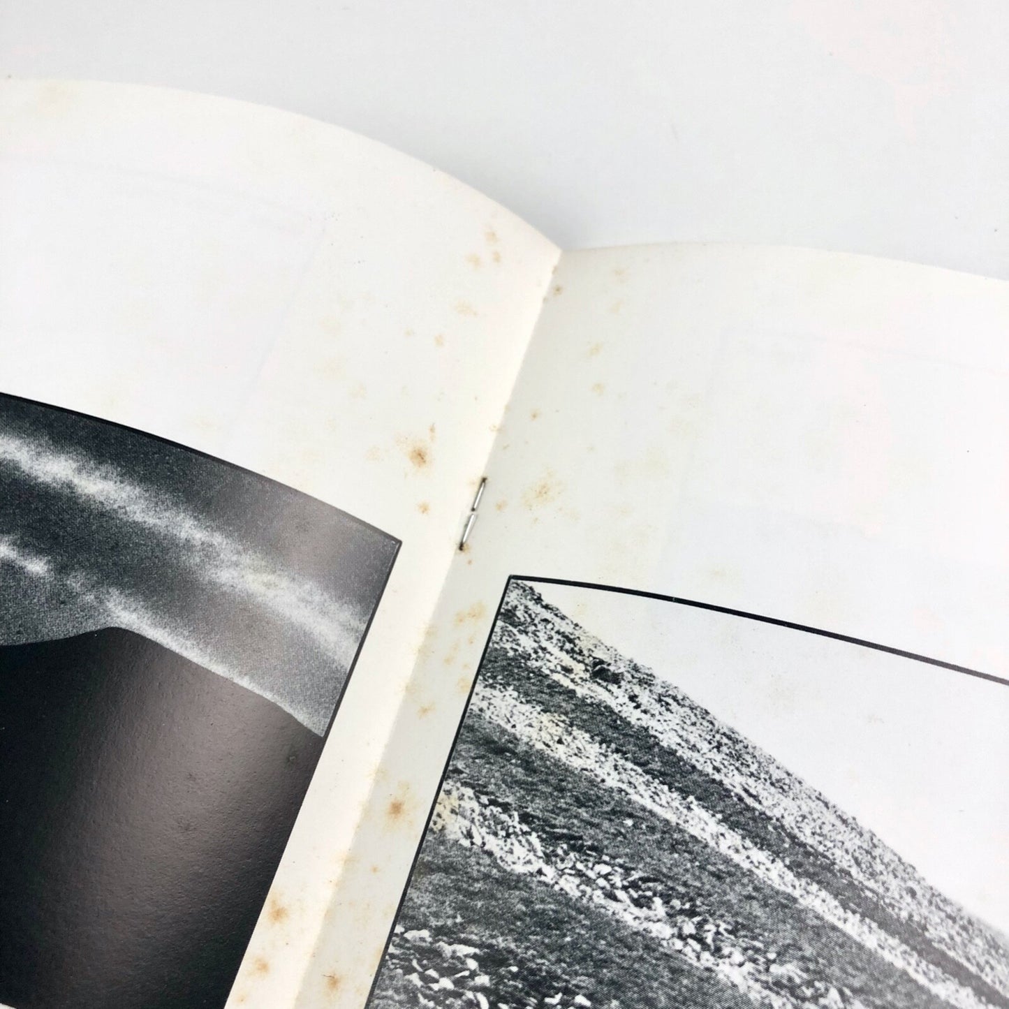 John Hilliard. Borderland – England/Scotland, USA/Canada | Orchard Gallery, Londonderry | 1981 catalogue