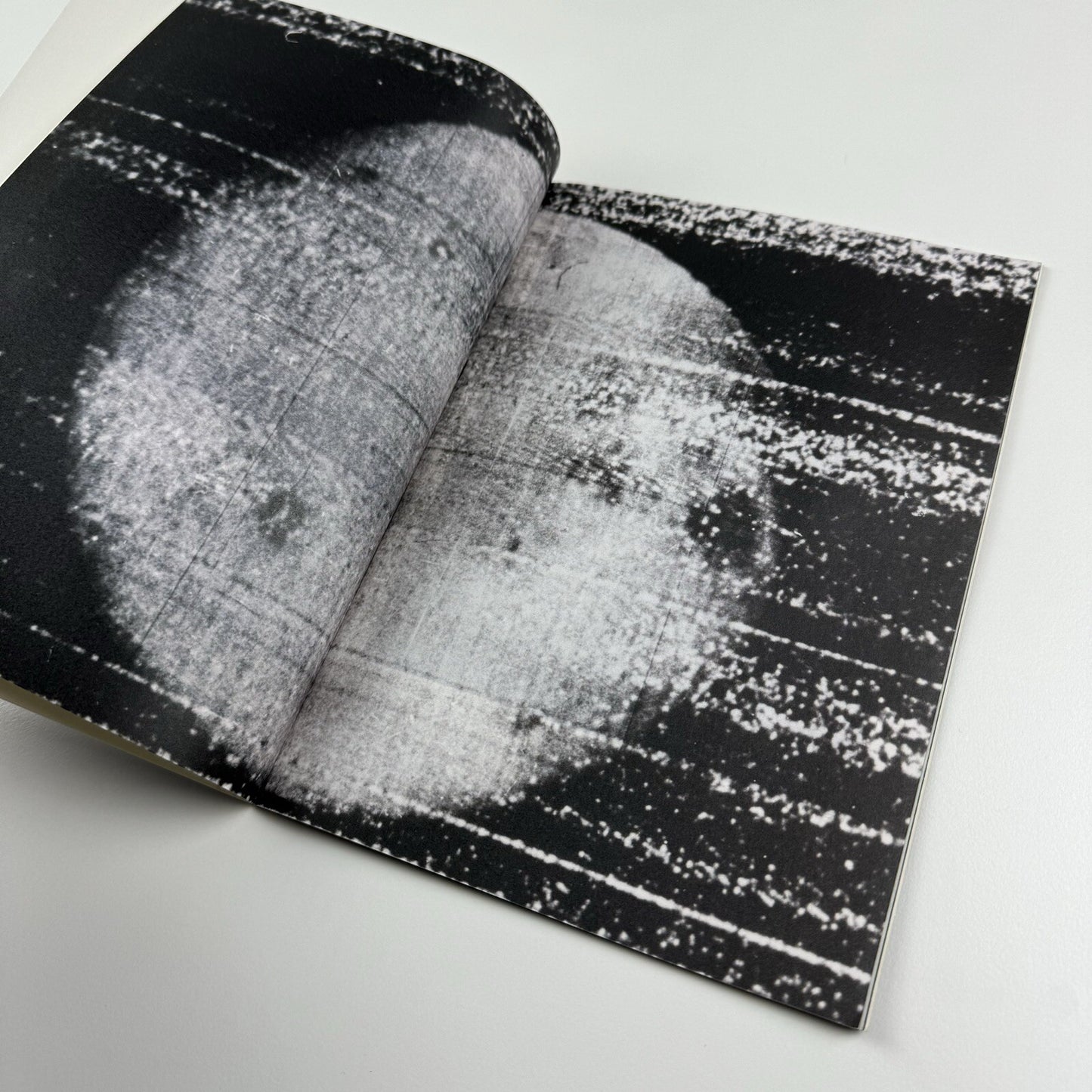 Wellenreiter | Daniel Blau, Munich 2019 – small leaflet