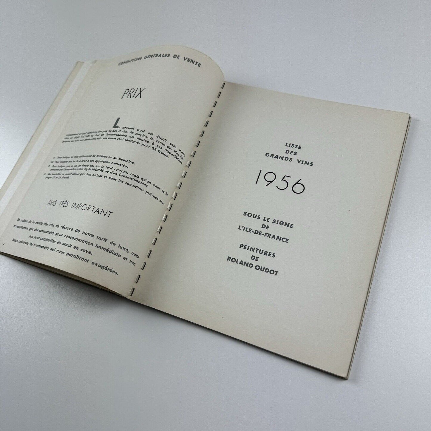 Établissements Nicolas: Maison Fondee En 1822 | Published by Societe Anonyme Au Capitale, 1955 edition | design by Alfred Latour | Draeger, 1955