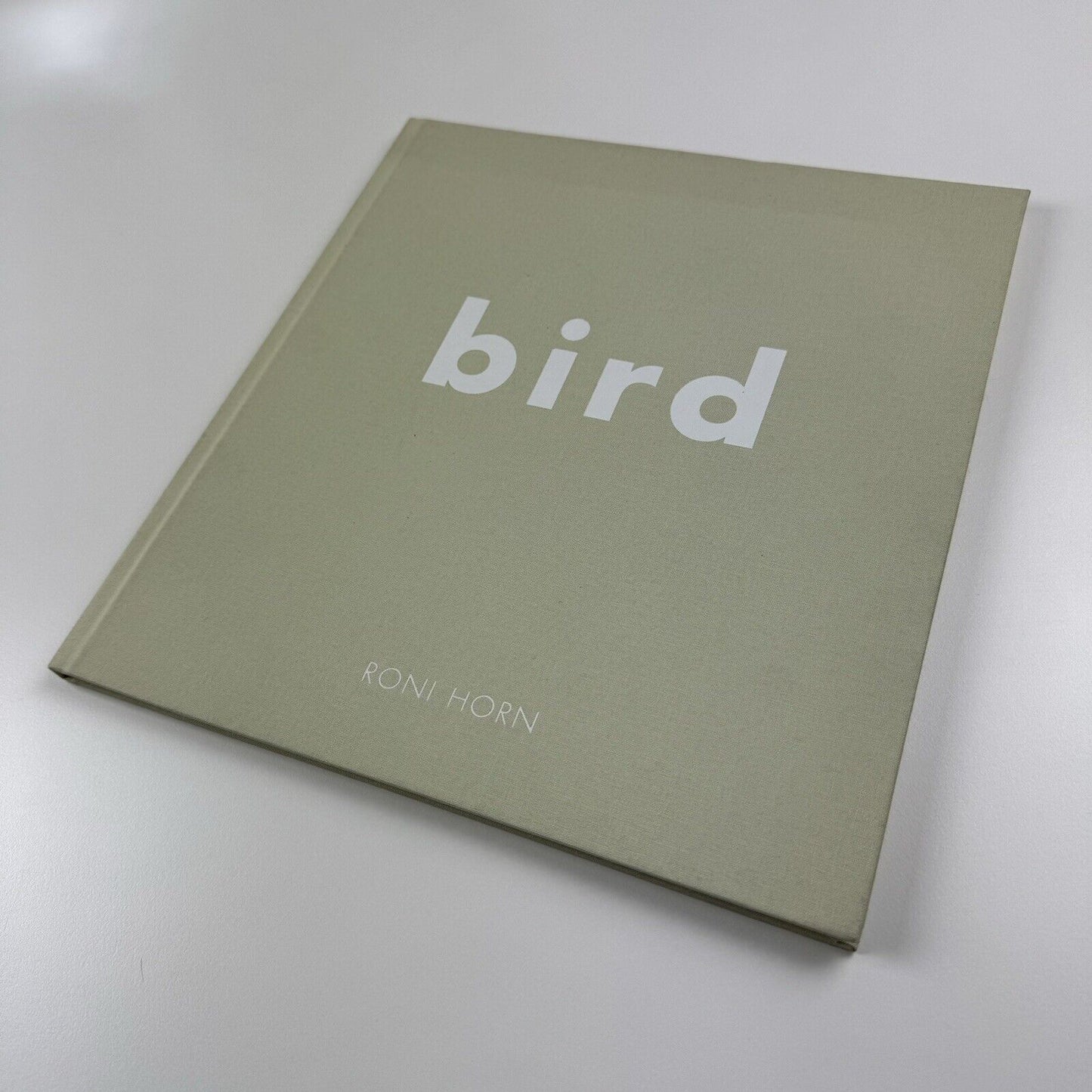 Bird. Roni Horn catalogue | Steidl Hauser & Wirth, London 2008