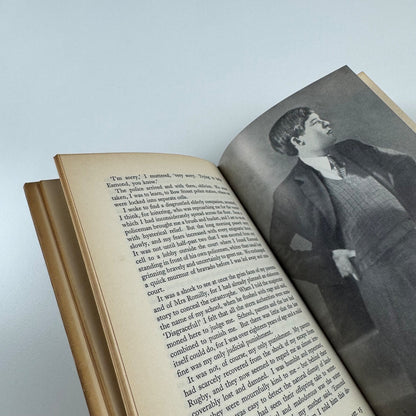 Friends Apart. A memoir of the thirties by Philip Toynbee. Macgibbon & Kee, 1954