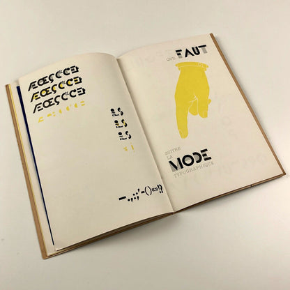 Bifur font – type specimen brochure | Fonderies Deberny Peignot, 1929 Cassandre