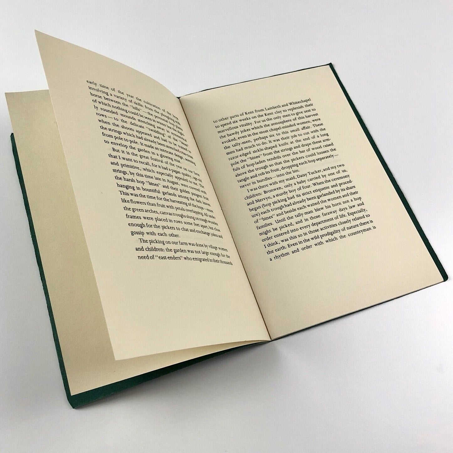 A Remembered Harvest by Helen Thomas | The Tragara Press, Alan Anderson 1970