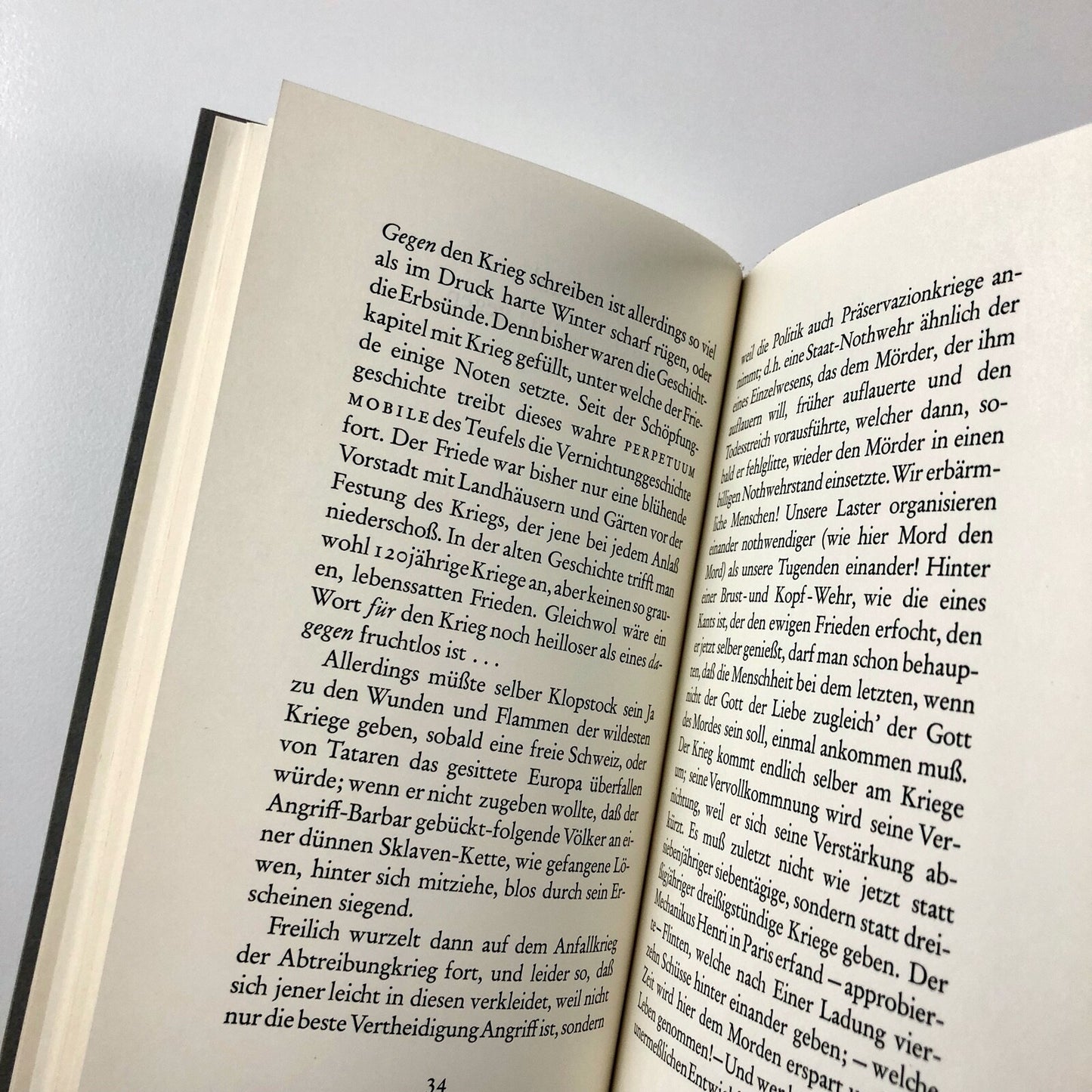 Schrift ist nicht nur zum Lesen da. Eine Studie über den Charakter der Schrift von Peter Willberg | D. Stempel AG, 1982 | Limited edition, numbered 77