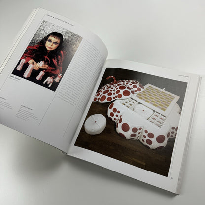 Skáklist. 32 Pieces: The Art of Chess | Reykjavik Art Museum catalogue, 2009
