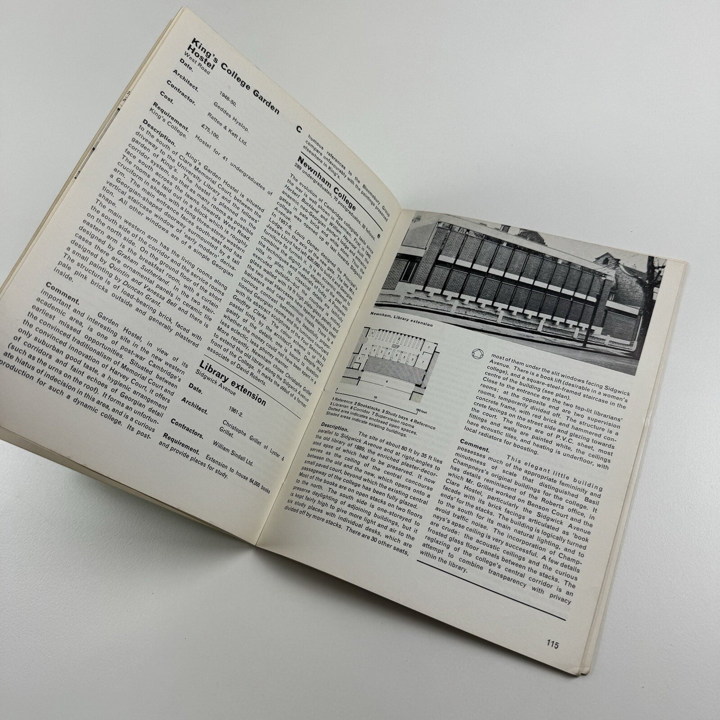 Cambridge New Architecture. A guide to modern buildings | Nikolaus Pevsner, 1964