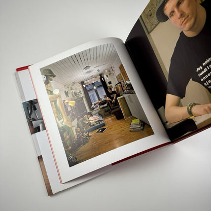 Crispin Gurholt. Live Photo | Lillehammer Kunstmuseum exhibition catalogue, 2012