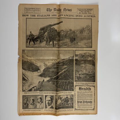 The Daily News newspaper ‘Zeppelin raid over outer London’ No 21599 1 June 1915. Final War Edition