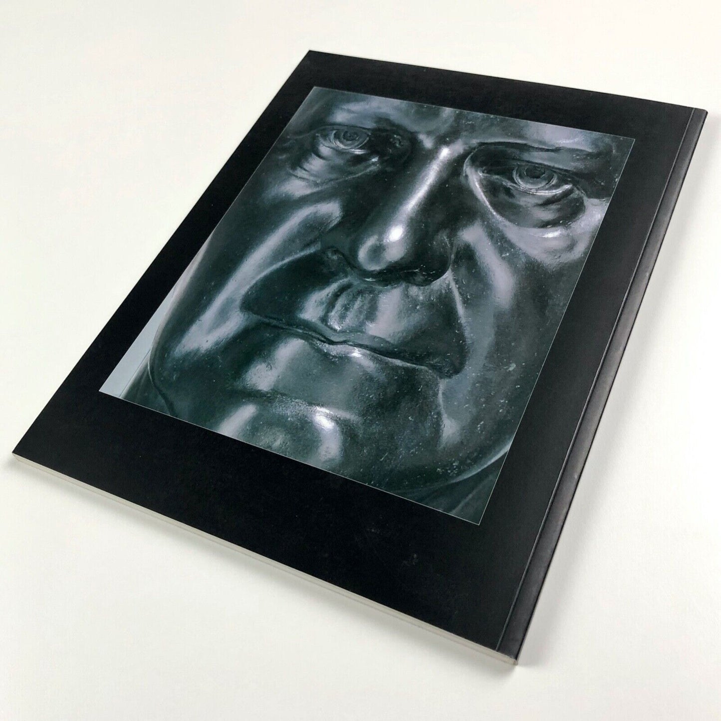 Return to Life. A new look at the portrait bust | Henry Moore Institute, National Portrait Gallery, London and Scottish National Portrait Gallery, Edinburgh 2001 | With essays by Malcolm Baker and John Gage