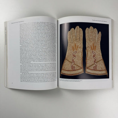 Textiles of the Arts & Crafts Movement by Linda Parry | Thames & Hudson, 2005 new edition